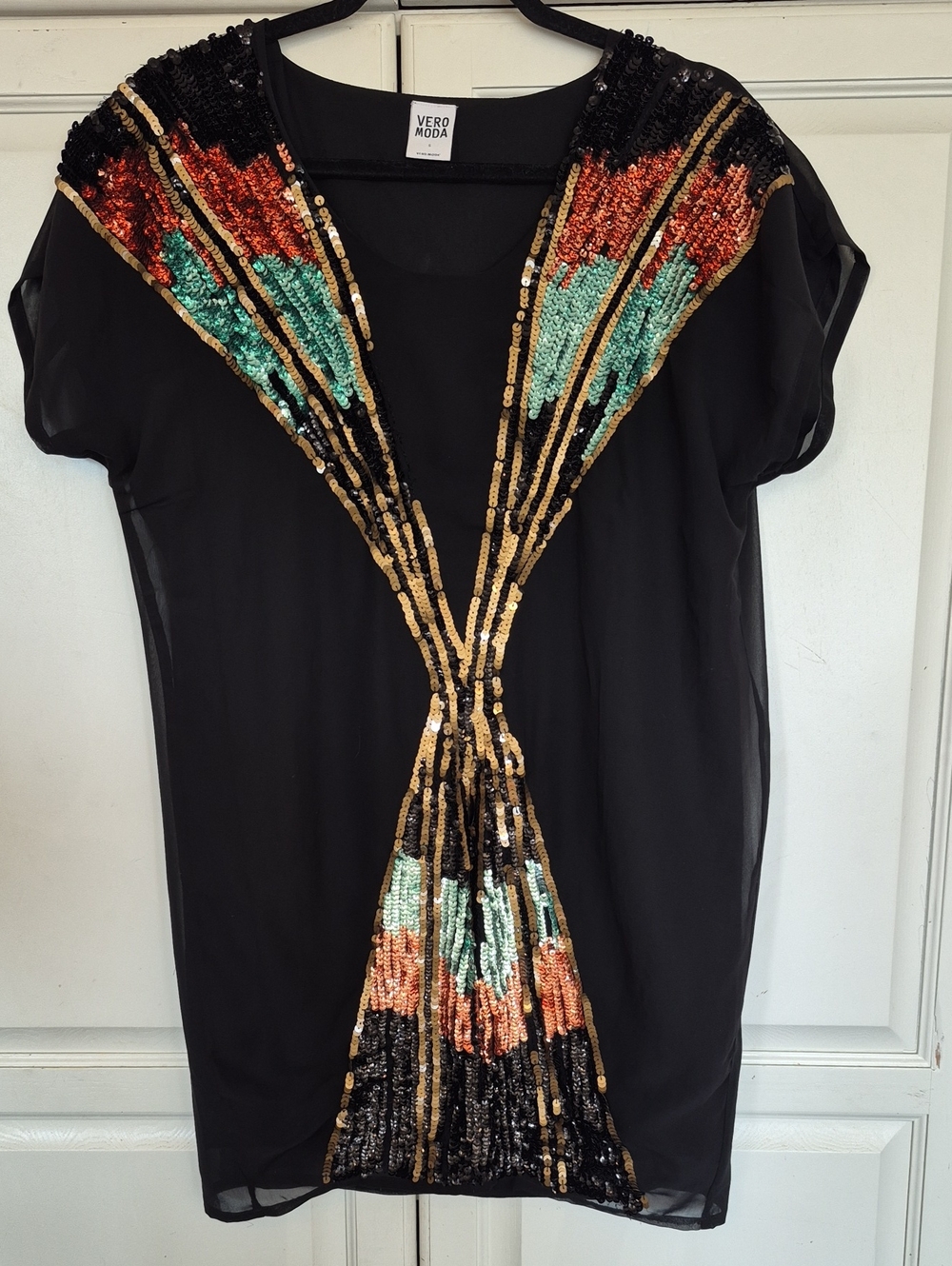 Vero Moda Black Short-Sleeve Tunic with Multicolor Sequin X-Detail
